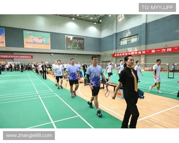 武汉羽毛球队耐力训练揭秘探索运动员背后的坚持与奋斗